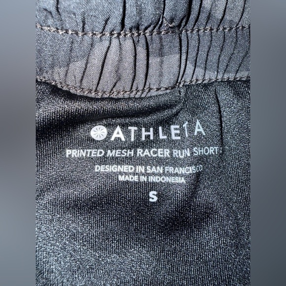 Athleta Printed Mesh Racer Run Mid Rise 4” Short - Picture 6 of 8